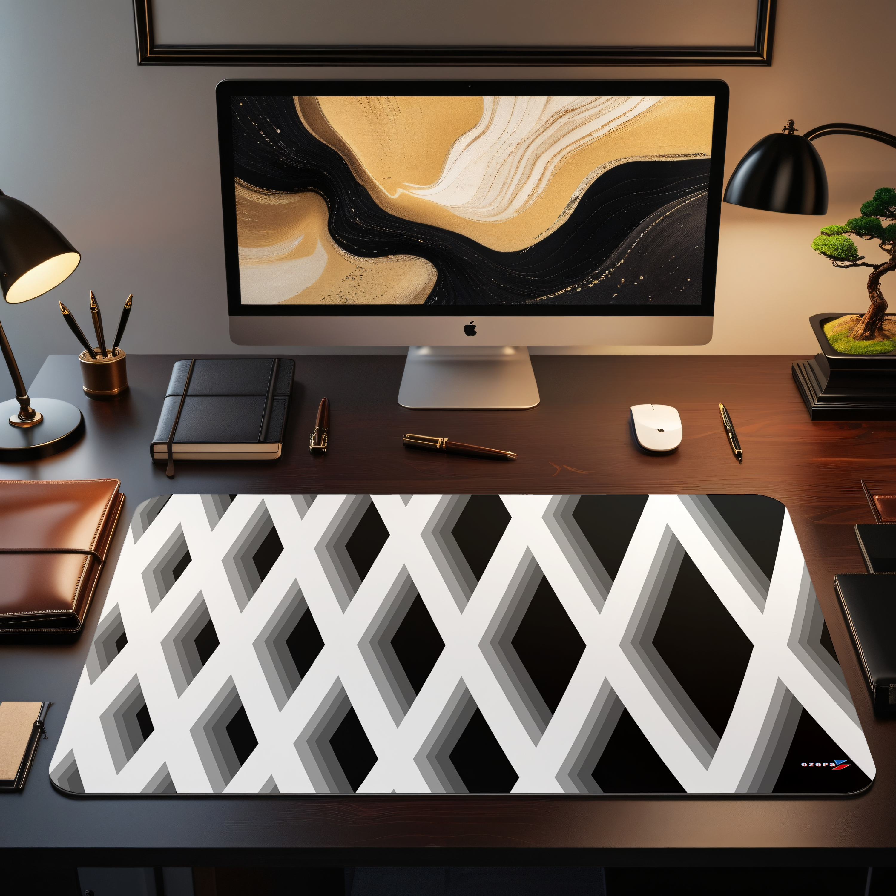 Monochrome Interlock Pattern